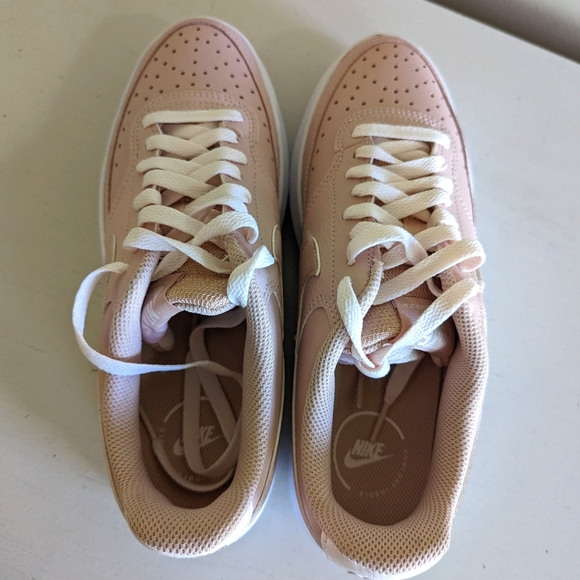 NWOT Nike Court Vision Alta Women's Shoes in Pink - Picture 5 of 8